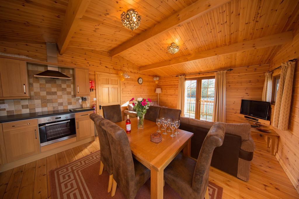 Wall Eden Farm - Luxury Log Cabins And Glamping Highbridge Exterior foto